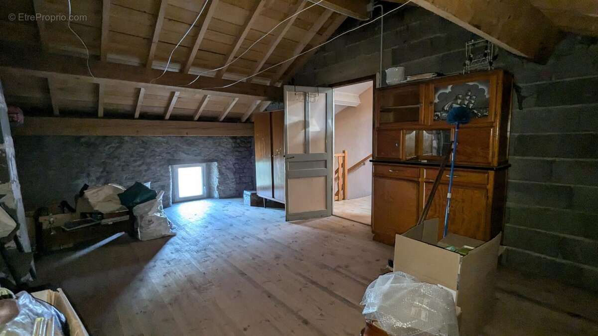 Maison à SAINT-REMY-SUR-DUROLLE