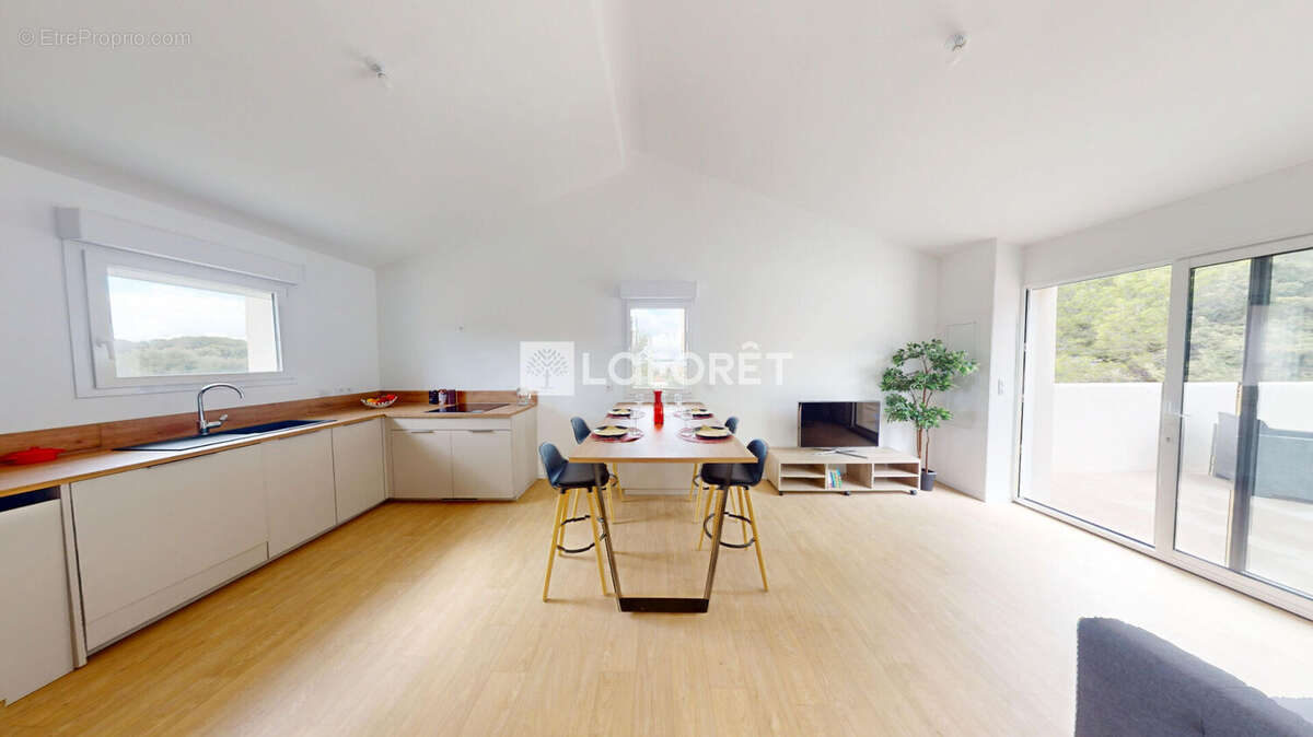 Appartement à ROGNAC