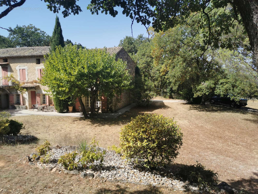 Maison à GRIGNAN