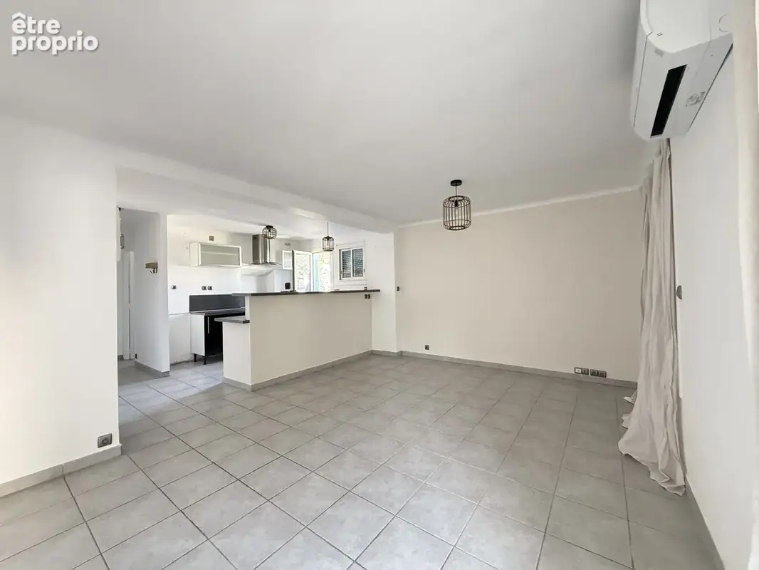 Amélie-les-bains   f2 en très bon état avec 2 balcons, grande cave & parking - photo 8