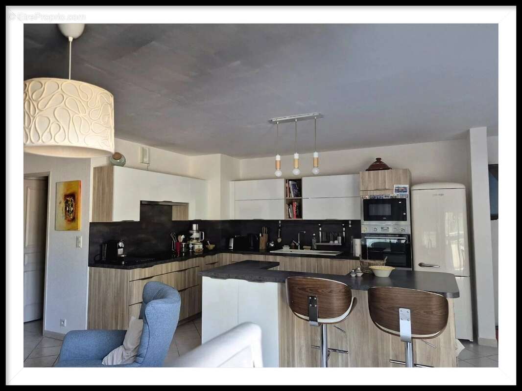 Appartement à BAGNOLS-SUR-CEZE