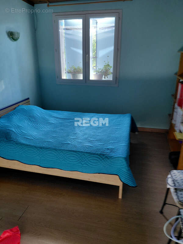 Très bel ensemble immobilier, comprenant maison avec piscine dans parc, grande serre pour tous légumes, hangar - photo 6