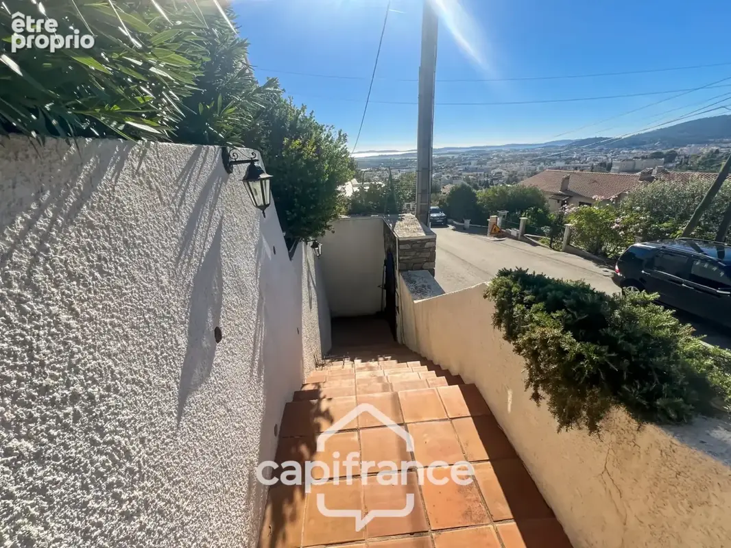 Maison à vendre 8 pièces HYERES (83)- Vue mer panoramique Exceptionnel - Double garage - Ascenseur - photo 37