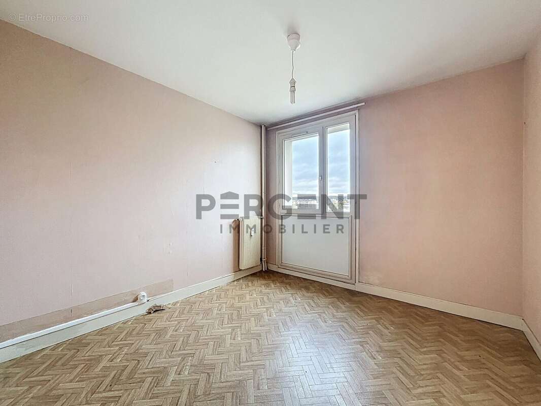 Appartement à CHARLEVILLE-MEZIERES
