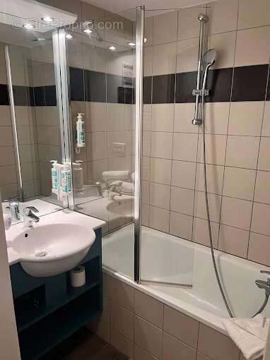INVESTISSEMENT LOCATIF  SAINT-LOUIS  Résidence Tourisme/Affaires Adagio Access Saint-Louis  6,42 % de rentabilité - photo 5