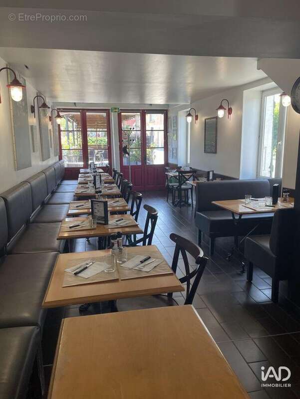 Photo 2 - Commerce à BESSENAY