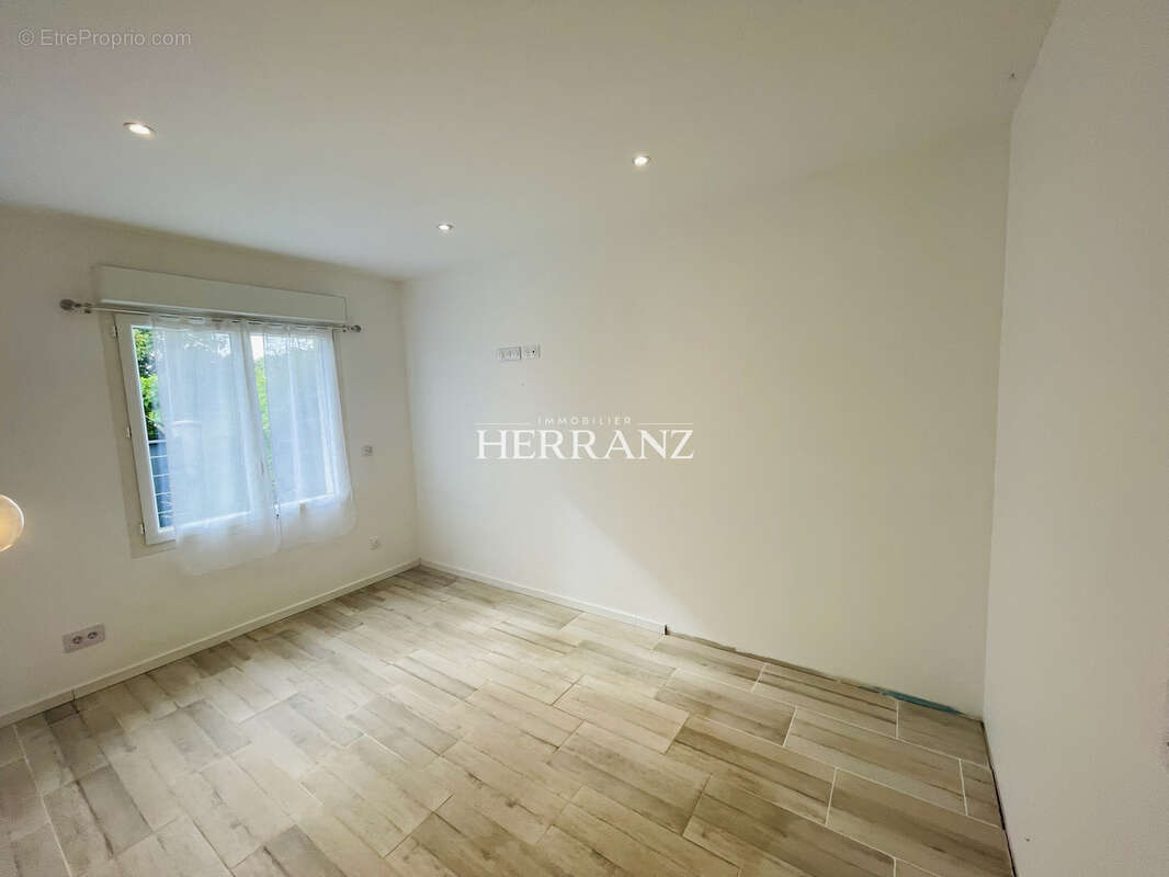maison de plain-pied de 2018, 4 chambres, garage, jardin. - photo 4