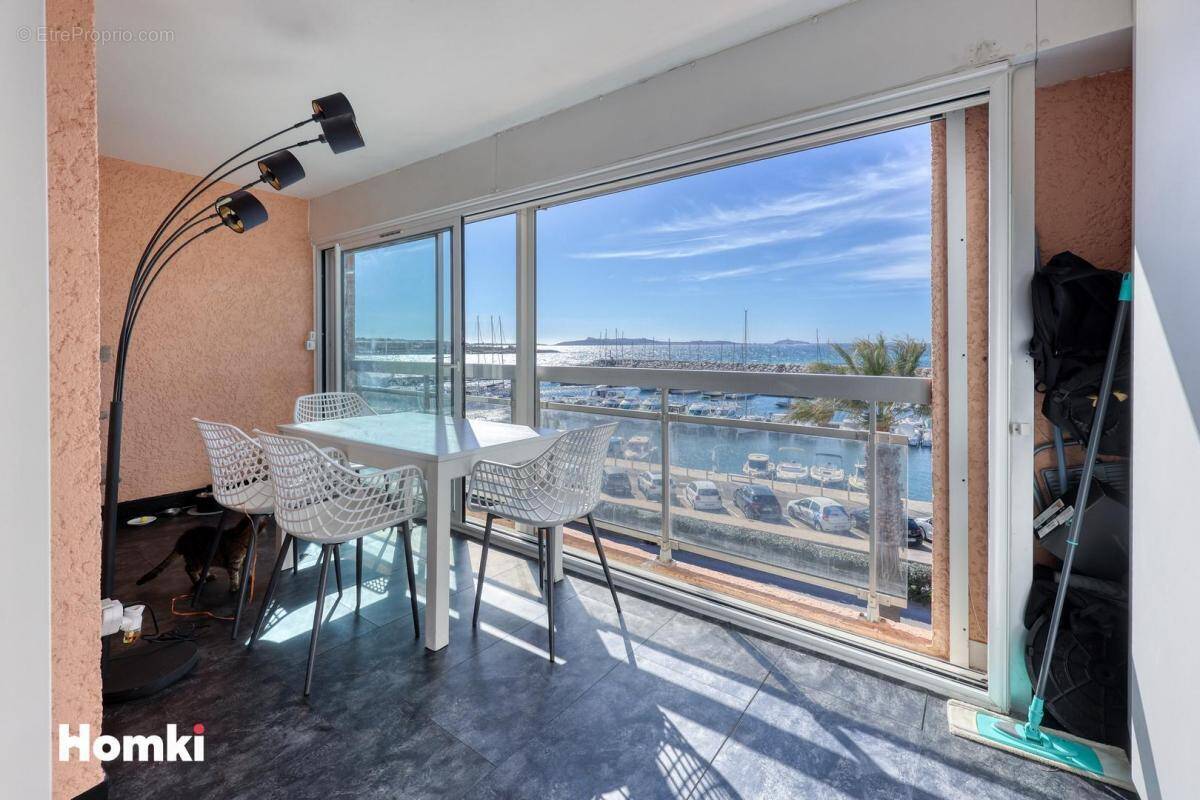 Appartement à SIX-FOURS-LES-PLAGES