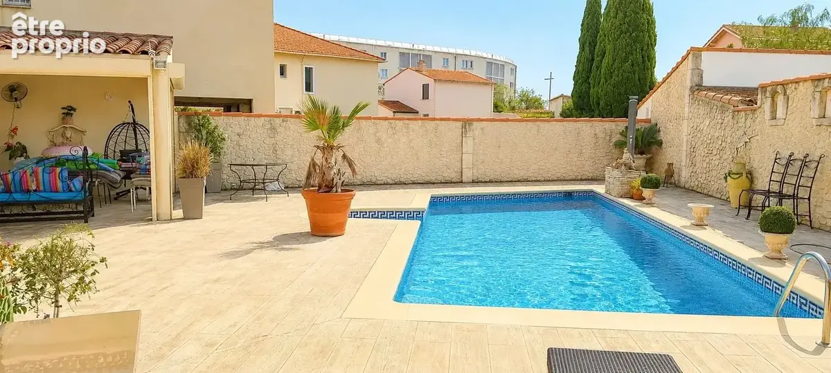  port-saint-louis-du-rhône – ensemble immobilier 350 m² - photo 2