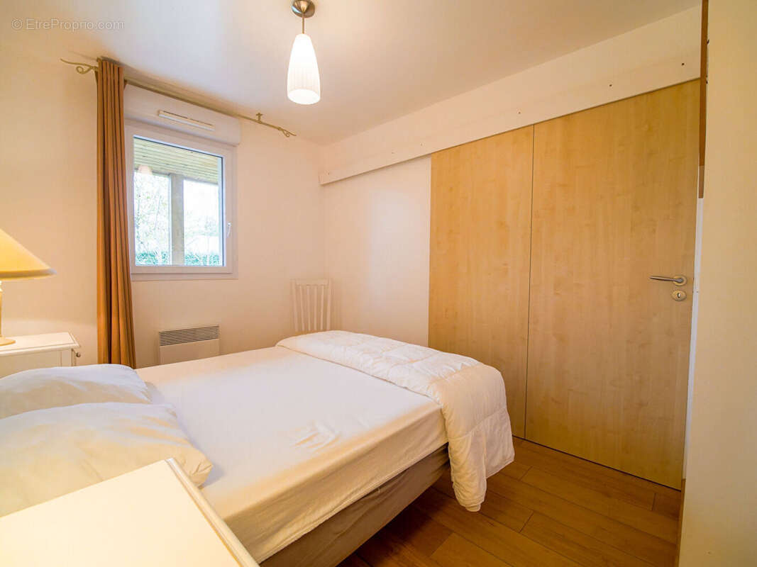 Appartement type T3 refait à neuf au pied du lac - photo 4