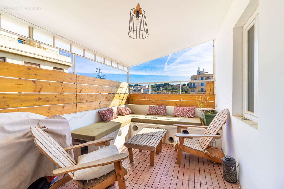 Appartement à MARSEILLE-4E