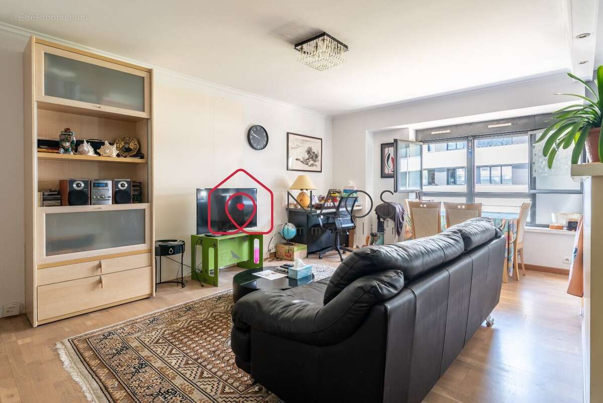Appartement à PARIS-14E