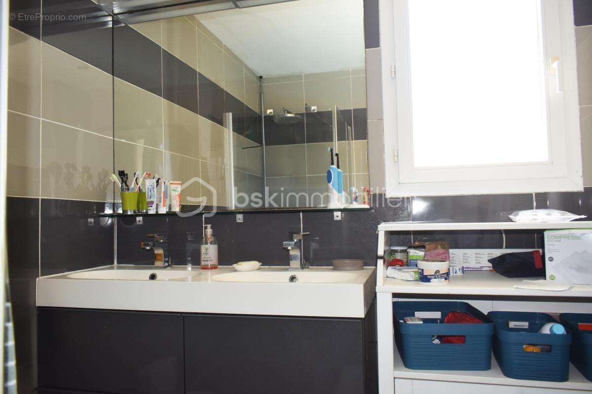 A Saint-andré-de-Sangonis, maison de 103 m² sur 626 m² de terrain avec piscine - photo 12