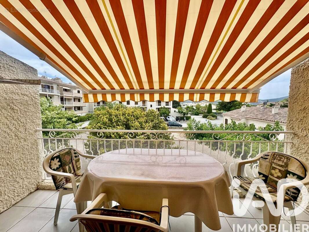 Appartement 48 m² à Saint-Cyr-Sur-Mer  - photo 2