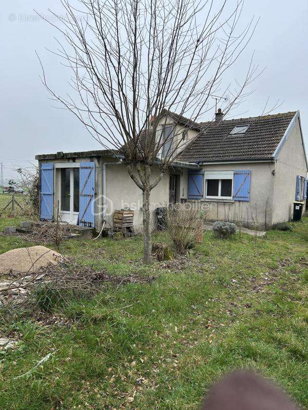 Charmante maison en campagne à Veuves – L'élégance tranquille au cœur de la nature - photo 3
