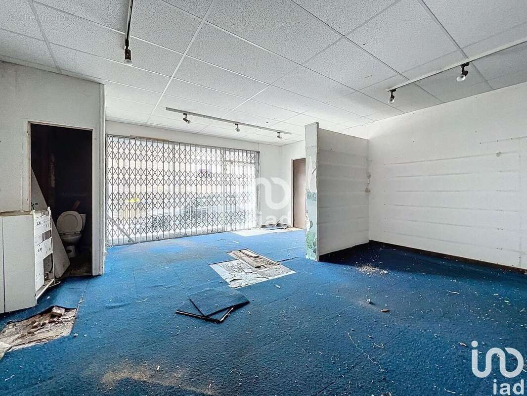 Photo 5 - Commerce à LA MOUILLE