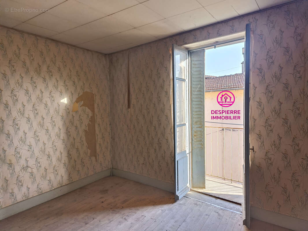 Maison à BEAUREPAIRE