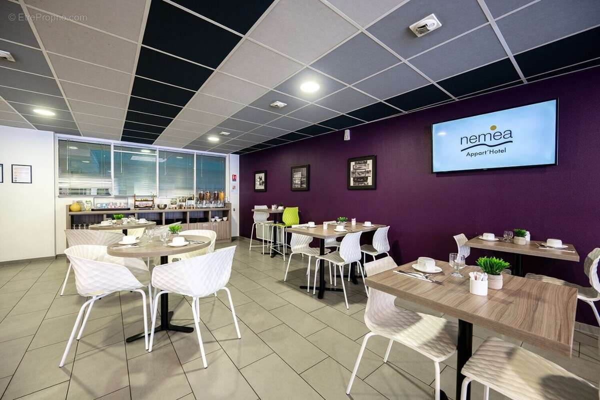 INVESTISSEMENT LOCATIF  Tours  Résidence d'Affaires et Tourisme Nemea Appart'Hotel Quai Victor Tours Centre - 6,02% de rentabi - photo 8
