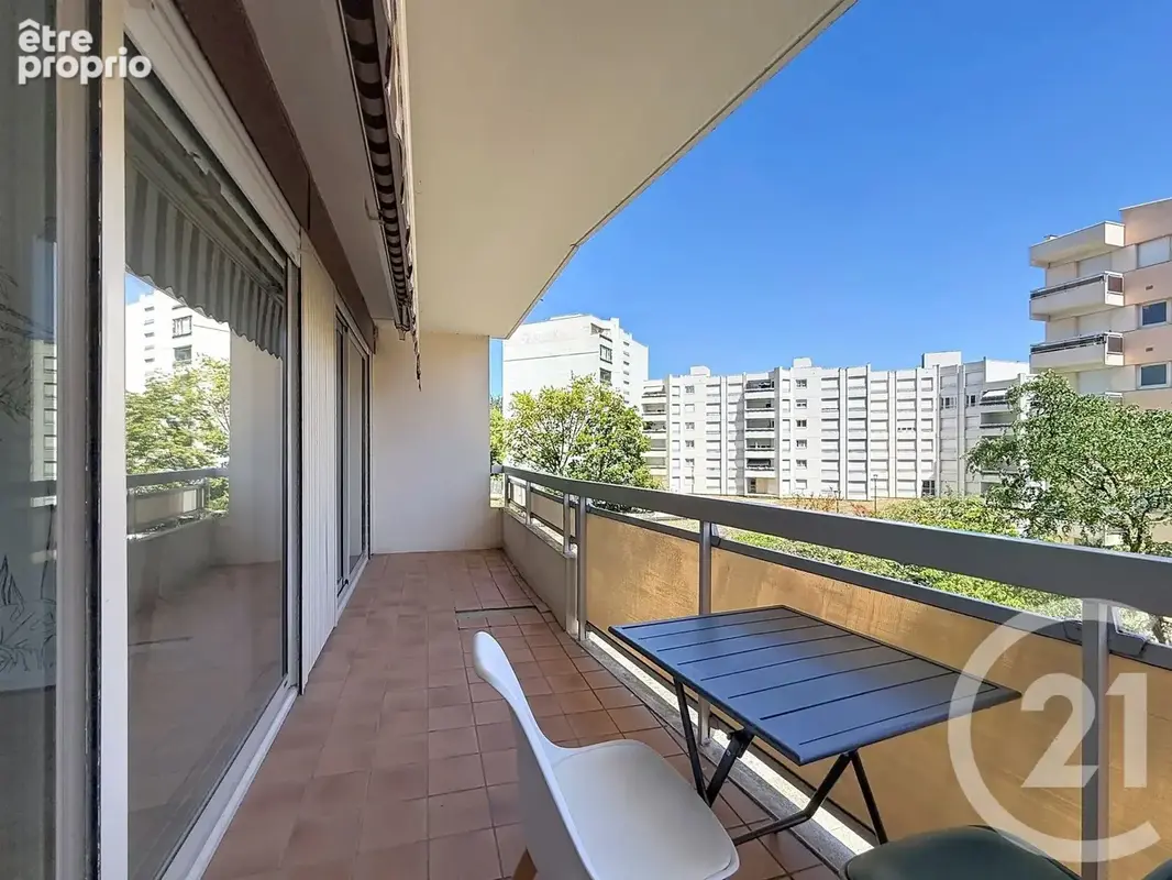 Appartement 5 pièces 94 m² à vendre à Angers (49000) - photo 3