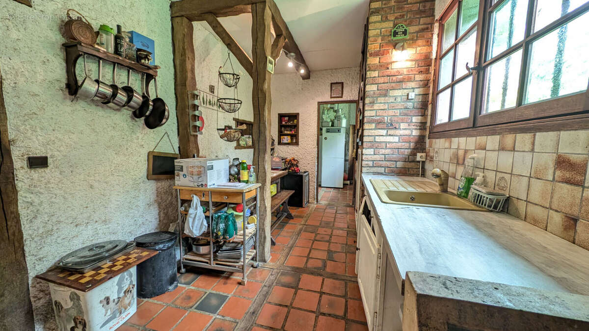 Maison à CRECY-LA-CHAPELLE