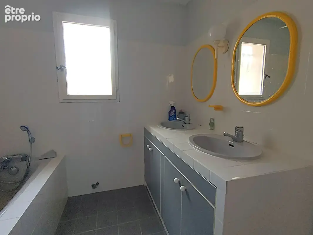 Propriété familiale spacieuse de type 8 à vendre à Garéoult sur 2000m² de terrain - photo 13