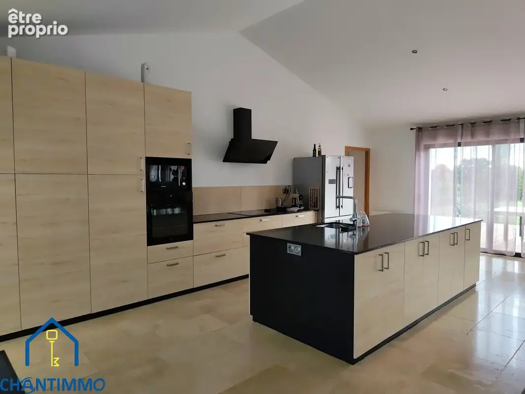 Pavillon de plain-pied spacieux et moderne sur un terrain de 5200 m2 - photo 5