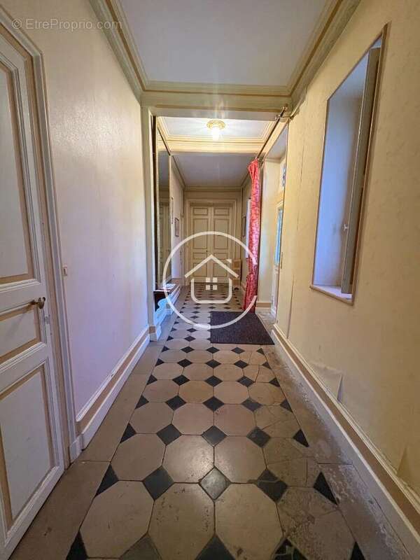 Maison à COUR-CHEVERNY