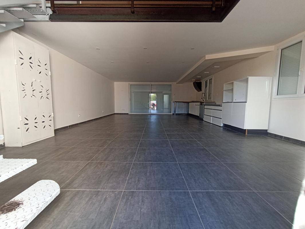 Appartement à PIERRELATTE