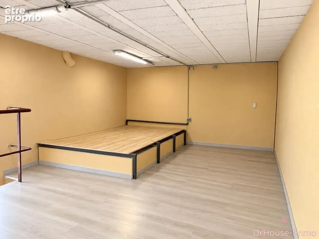Commerce 200 m² à vendre à Marseille-15e (13015) - photo 3