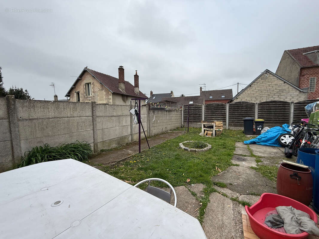 Maison à NEUILLY-EN-THELLE