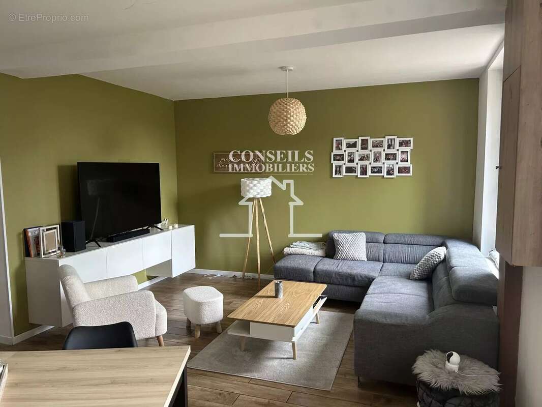 Maison à VILLENEUVE-SUR-YONNE