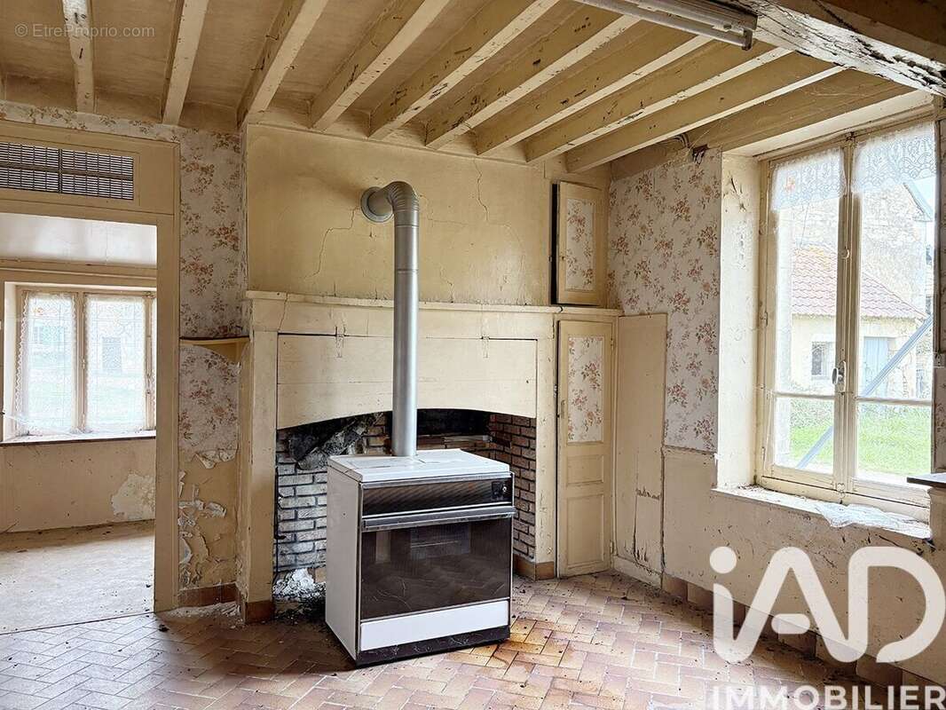 Maison 69 m² à Etais-La-Sauvin  - photo 3