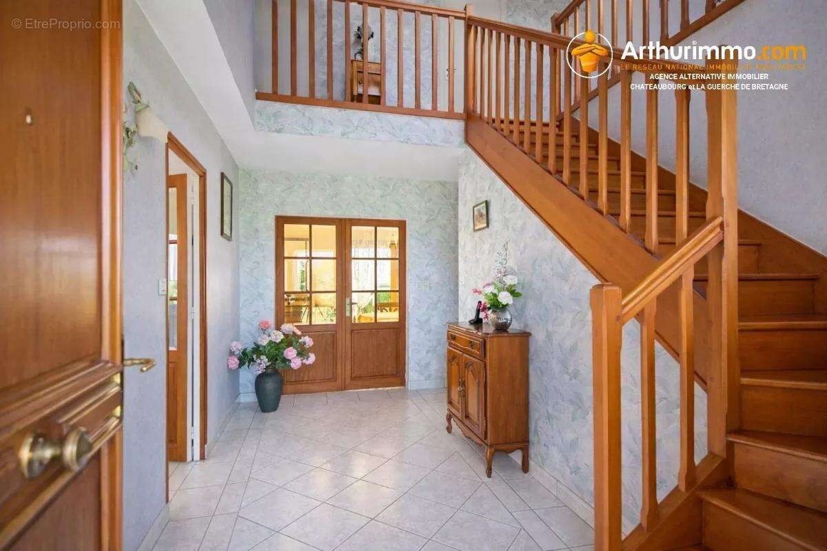 Maison à ETRELLES