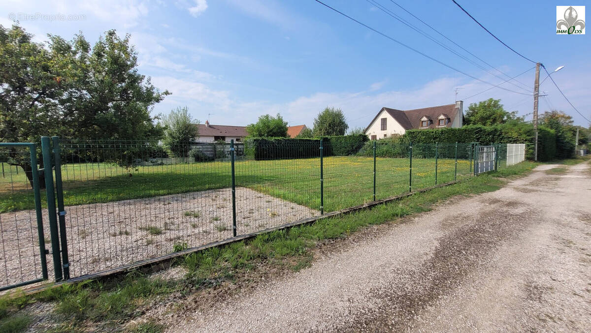 Terrain à SEURRE