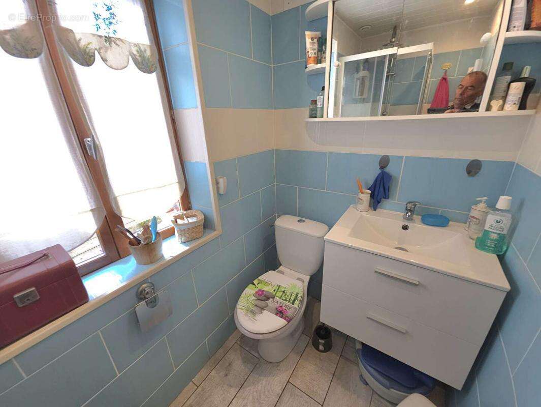 Maison à SAINT-MARTIN-DES-PEZERITS