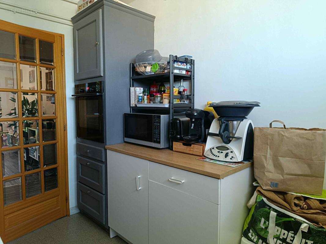 Appartement Istres 4 pièce(s) 90 m2 avec Balcon ET CAVE - photo 8