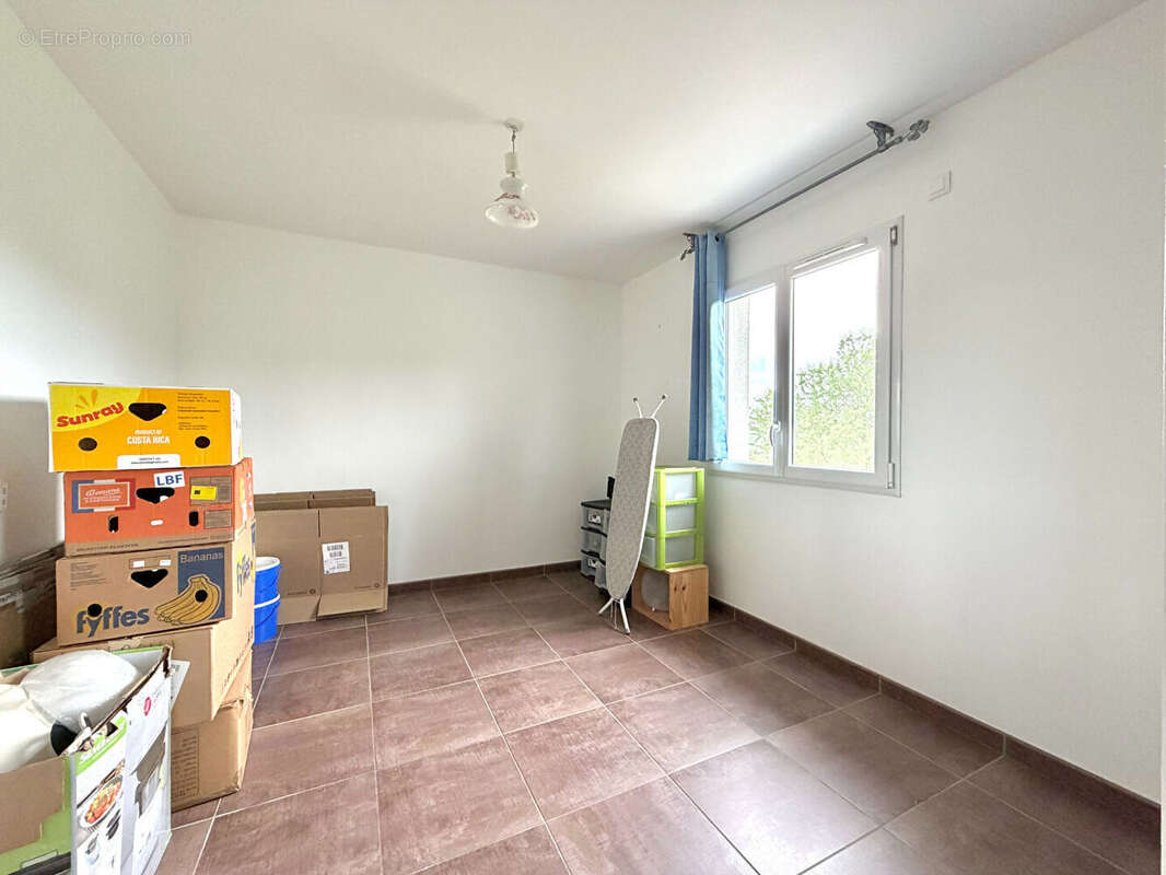 À VENDRE - Maison contemporaine de 115 m² à Villars (42390) - Vue exceptionnelle sur le Golf de Saint-Étienne - photo 11