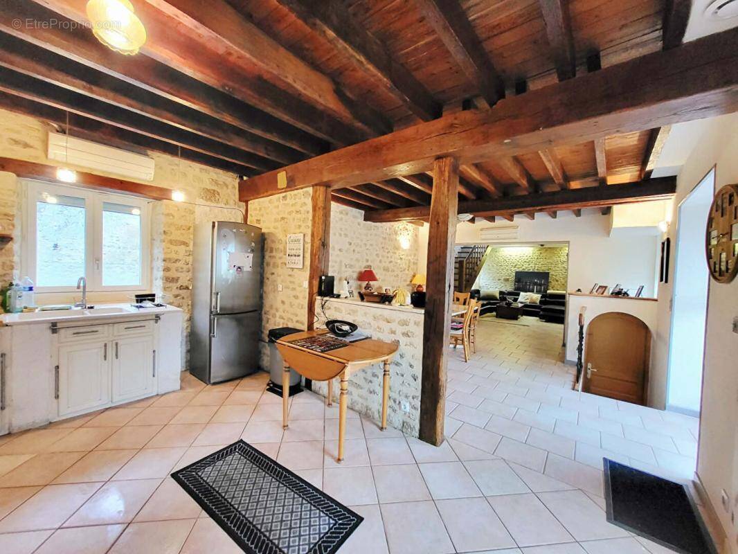 Maison à MEREVILLE