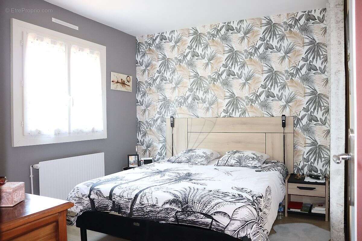 Maison à VARENNES-VAUZELLES