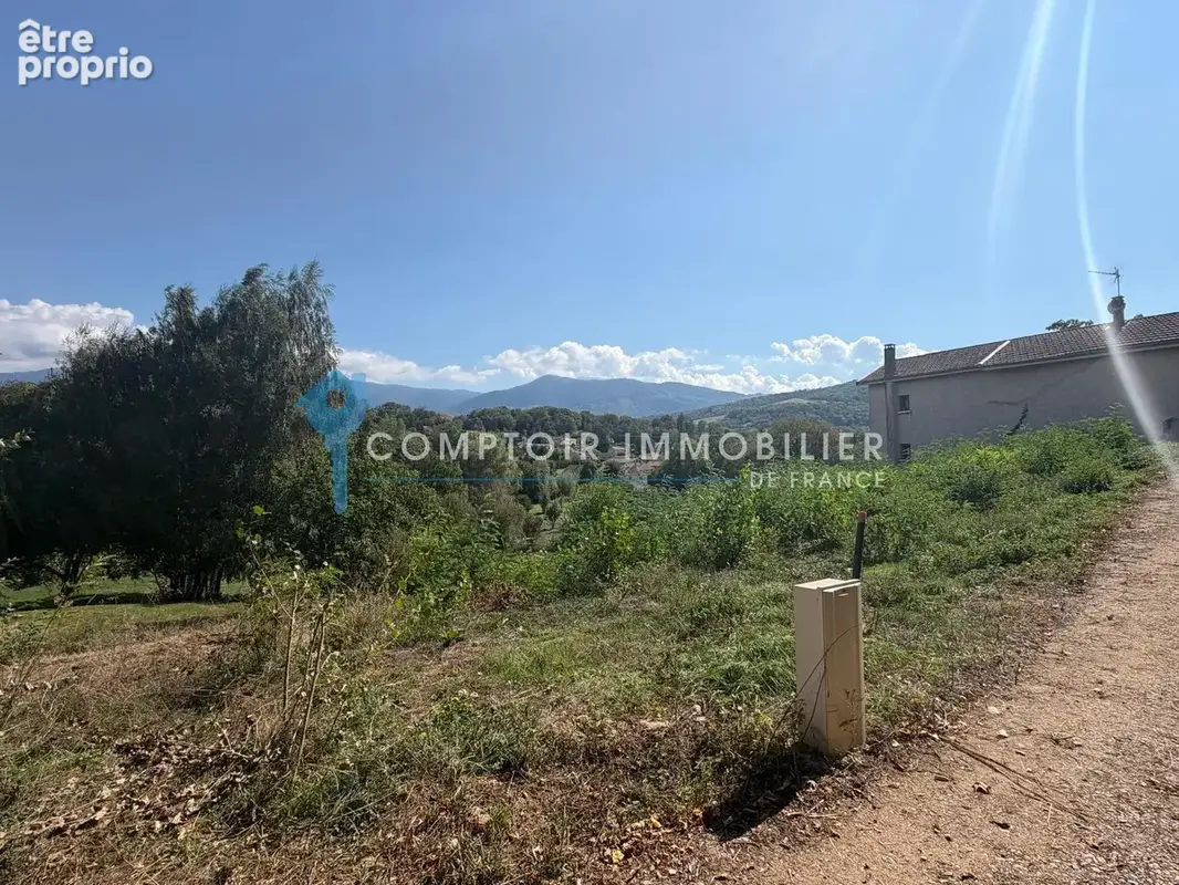 HAUTE-JARRIE - Terrain à bâtir constructible et viabilisé - photo 6