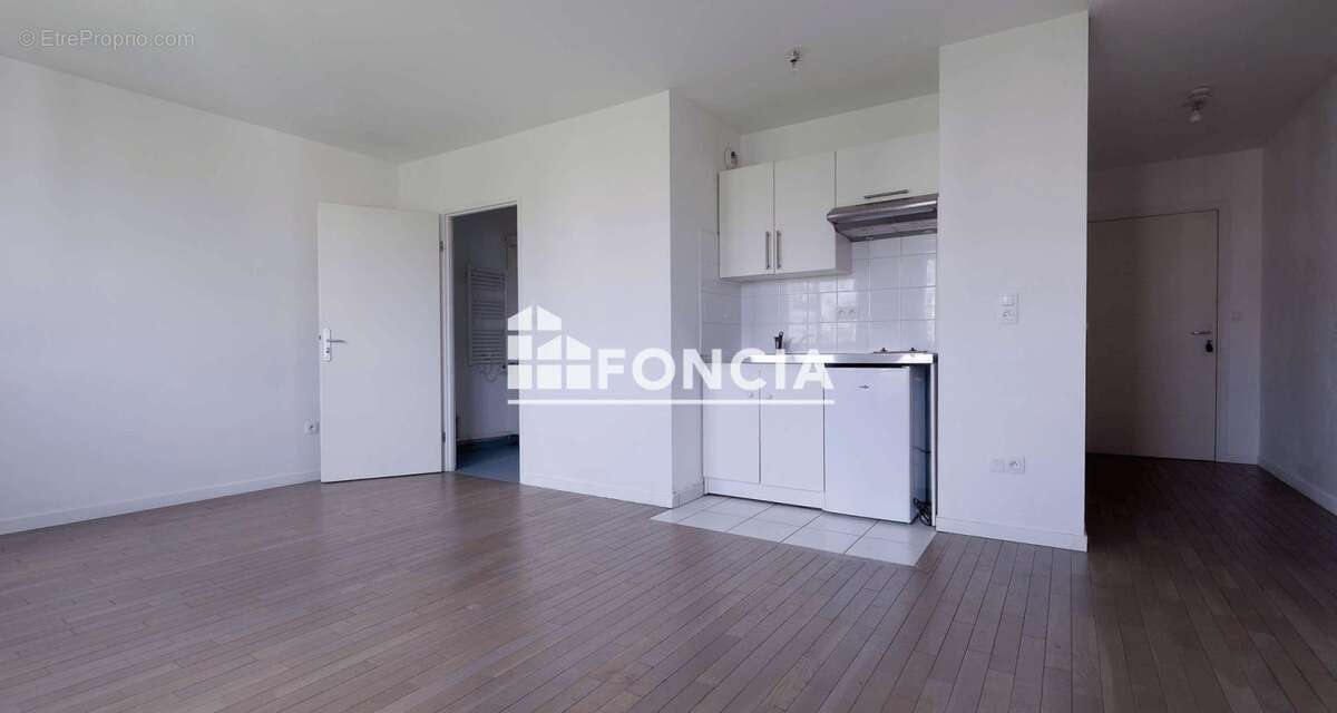Appartement à CORBEIL-ESSONNES