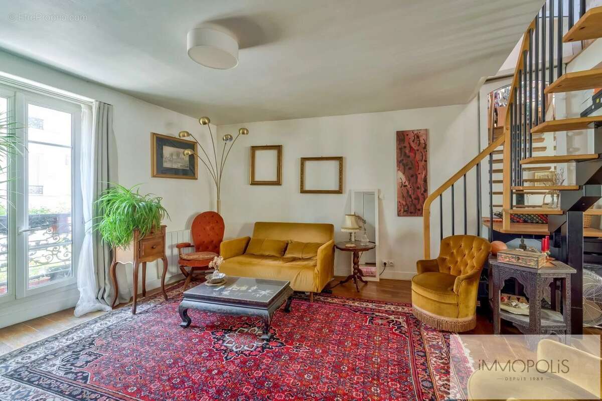 Appartement à PARIS-18E