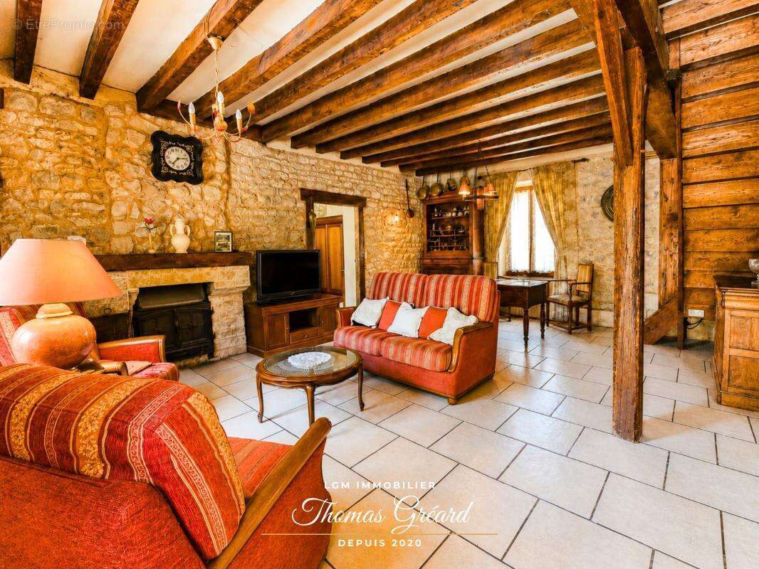 Maison en pierre avec 3 chambres, piscine et dépendances – 15 minutes de Châteaudun, 15 minutes de Patay et 22 minutes de la bas - photo 3