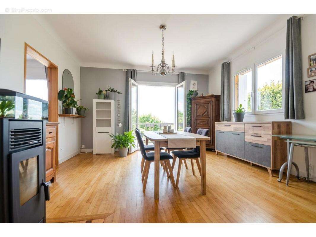 Maison 105 m² à Montpon-Menesterol  - photo 4