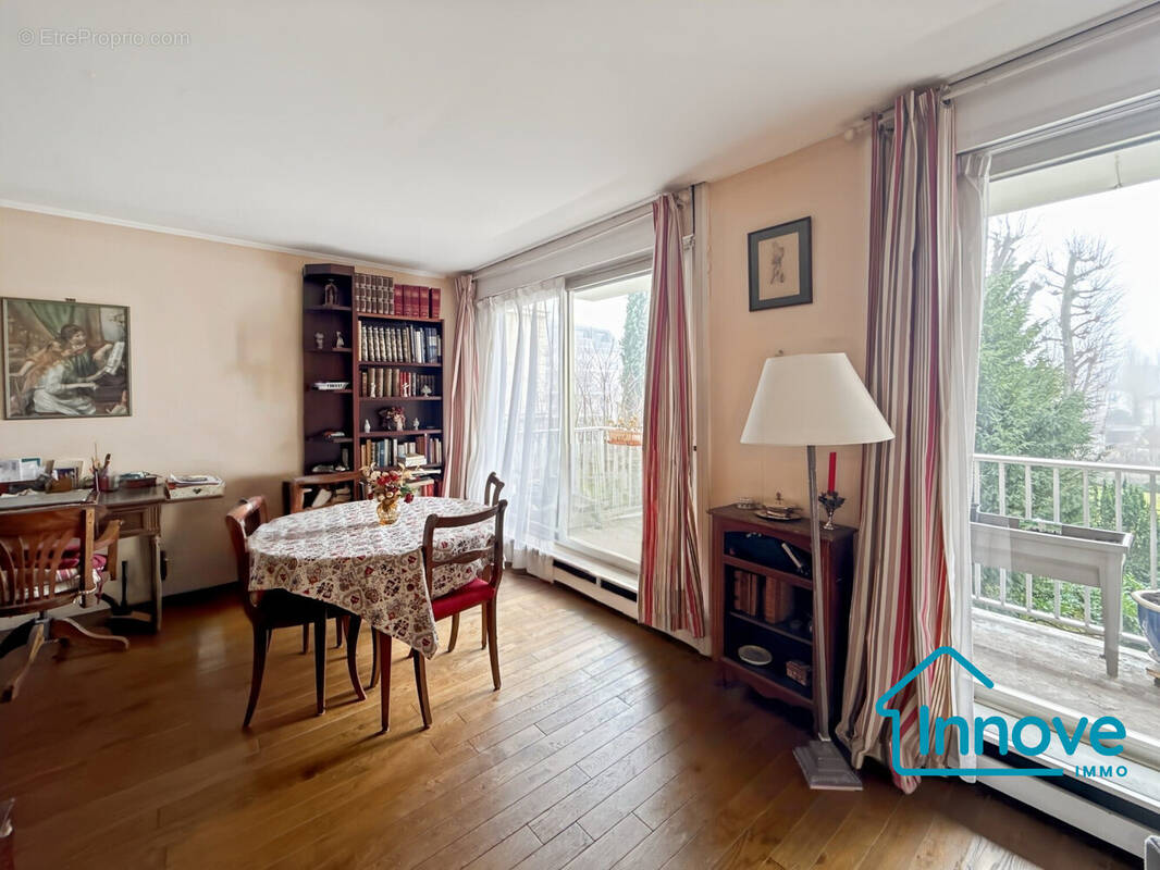 Appartement à VERSAILLES