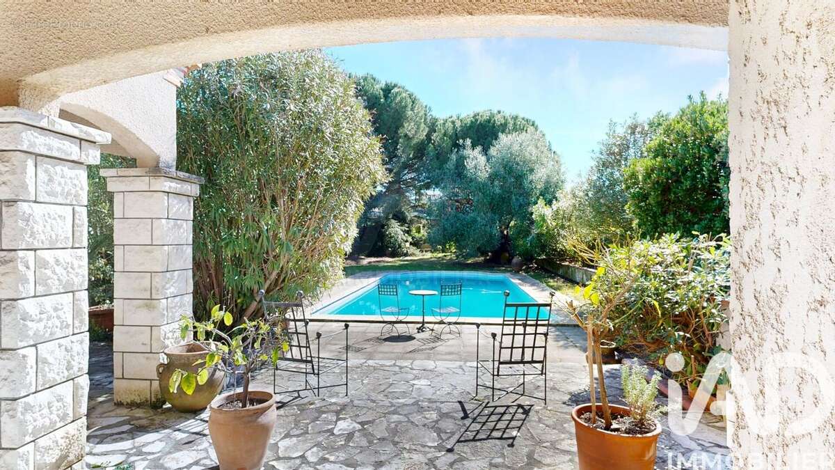 Maison 340 m² à Balma  - photo 4