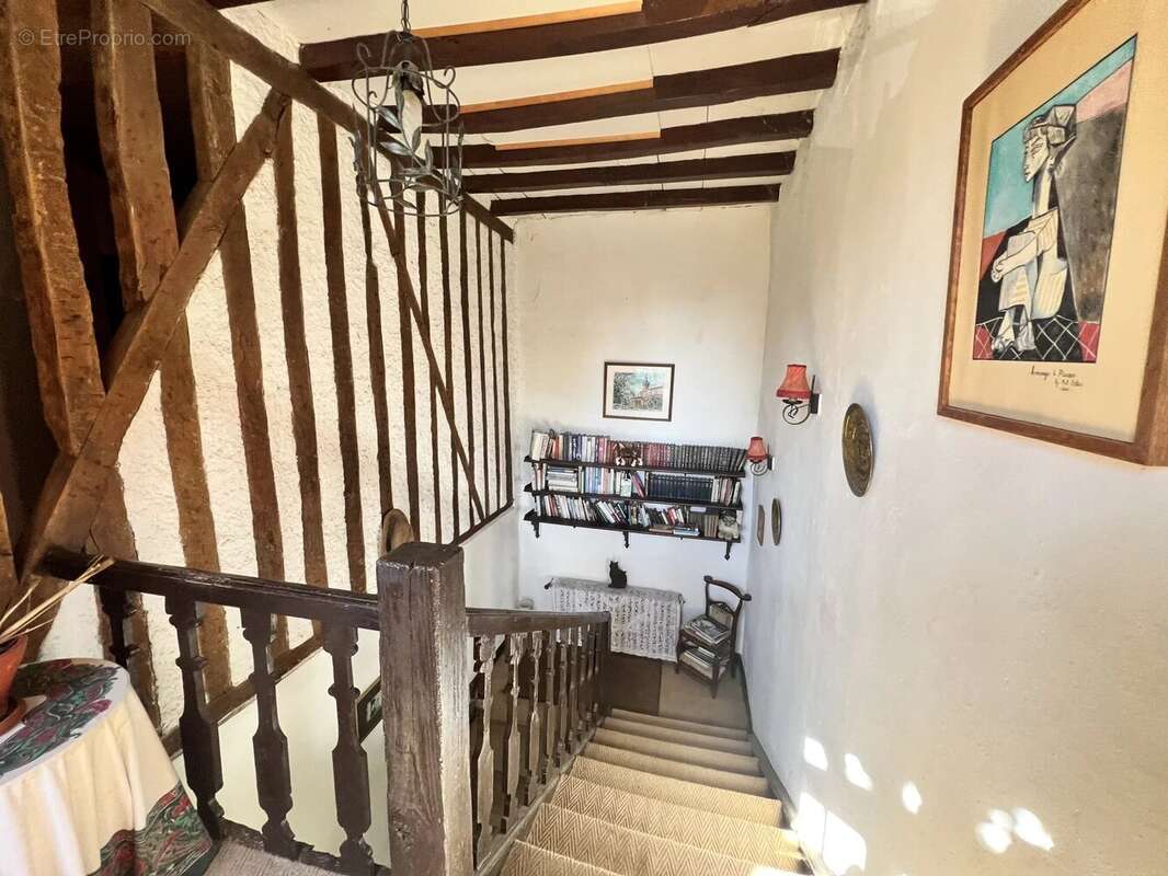 Agréable maison gasconne, cosy et pleine de charme, offrant 2 à 3 chambres et une belle piscine. - photo 9