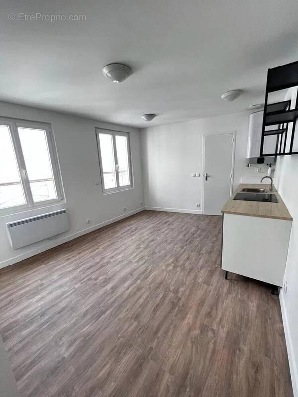 Appartement à PARIS-10E