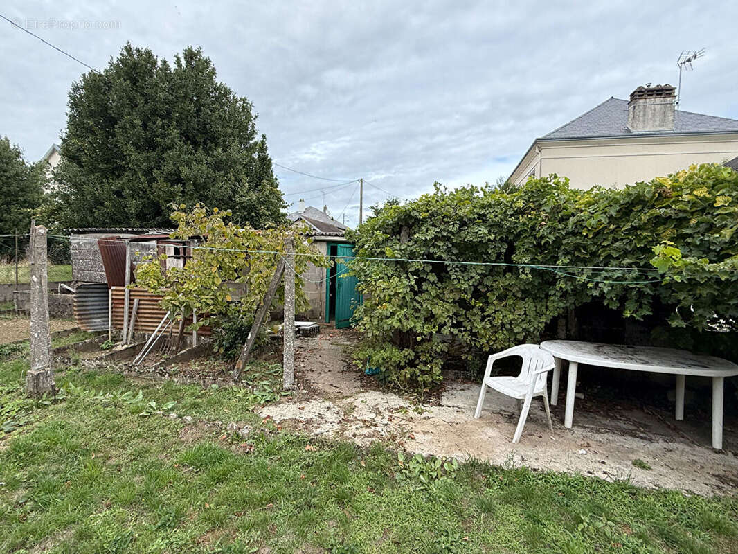 Maison à LA CHAUSSEE-SAINT-VICTOR