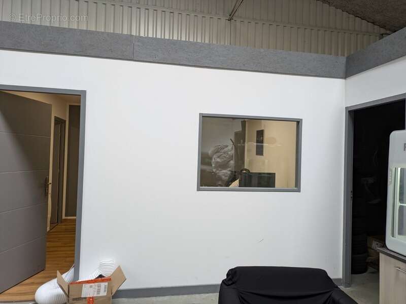 Dpt Isère (38)  Local industriel 610 M² A VENDRE - photo 4